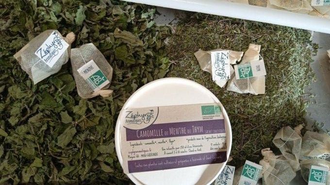 Assortiment de 15 infusettes AB. Menthe, Camomille et Thym